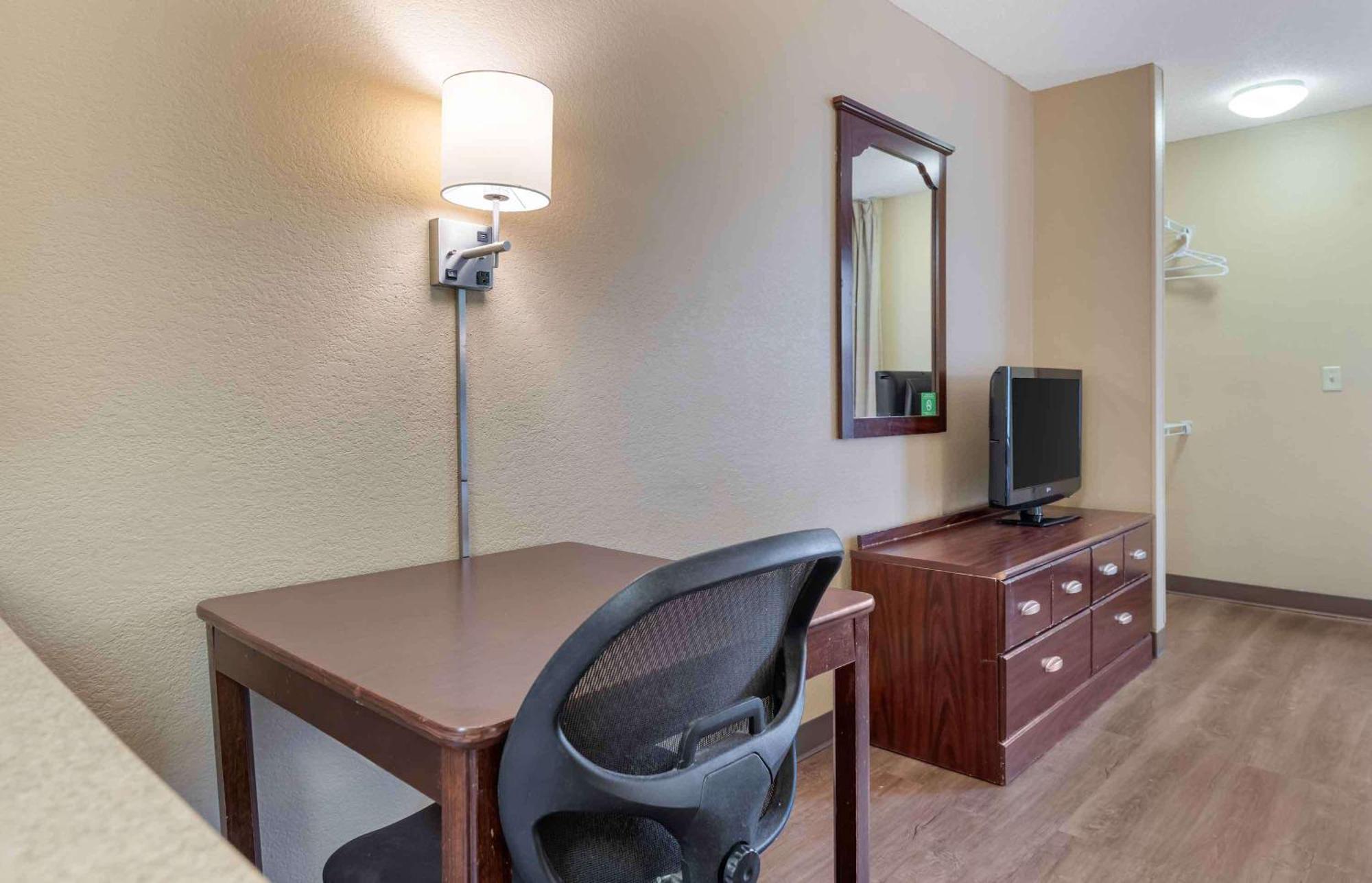 Extended Stay America Select Suites - Houston - Willowbrook - Hwy 249 Eksteriør bilde